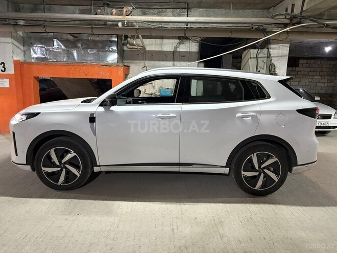 Changan Qiyuan Q05-5