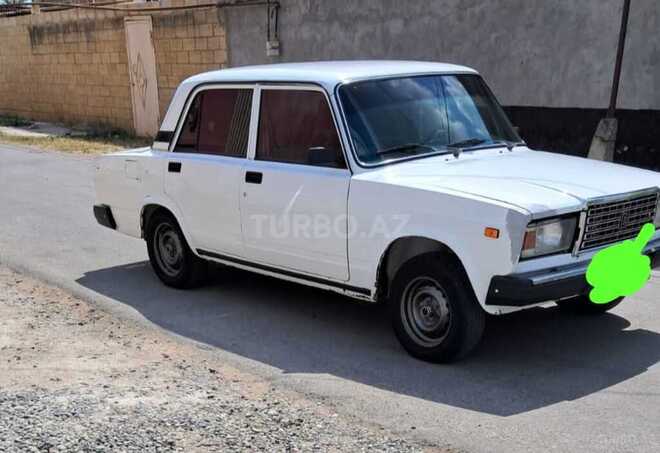 LADA (VAZ) 2107-1