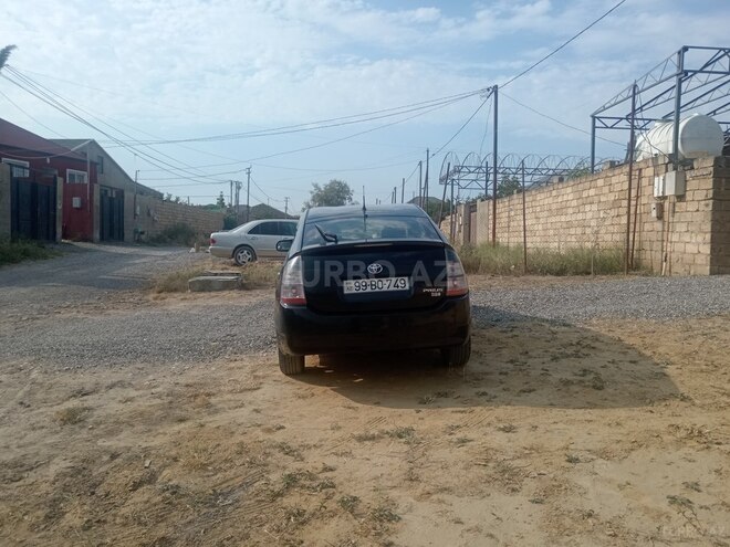 Toyota Prius-2