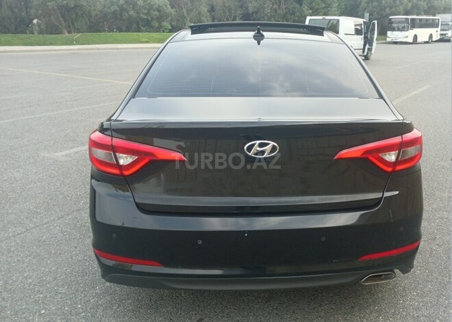 Hyundai Sonata-2