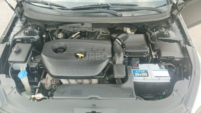 Hyundai Sonata-9