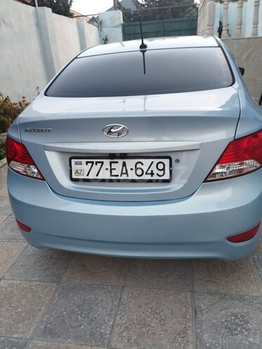 Hyundai Accent-6