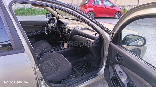 Nissan Sunny-8