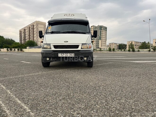 Ford Transit-1