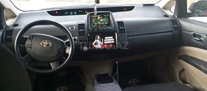Toyota Prius-4