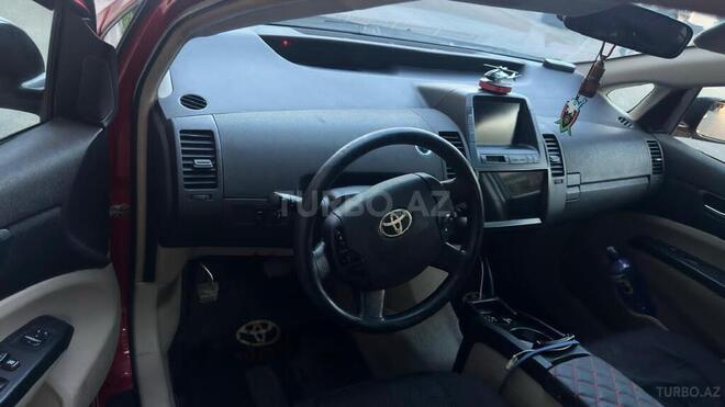 Toyota Prius-5