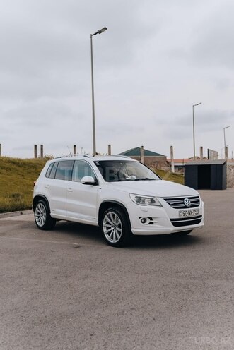 Volkswagen Tiguan-1