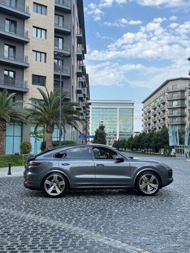 Porsche Cayenne Coupe-6