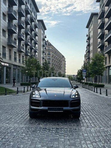 Porsche Cayenne Coupe-1