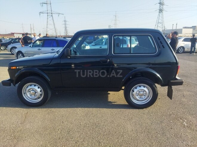 LADA (VAZ) Niva-8