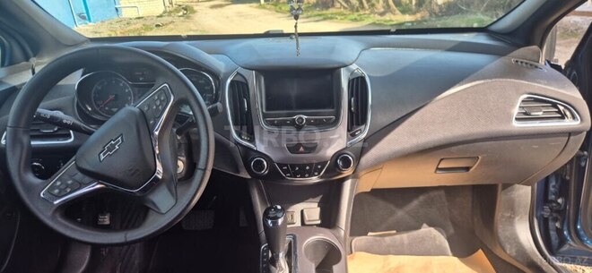 Chevrolet Cruze-11