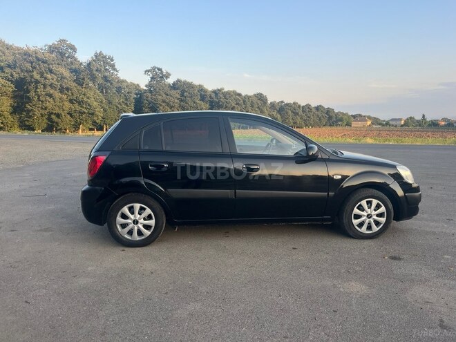 Kia Rio-3