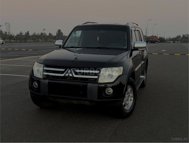Mitsubishi Pajero-1