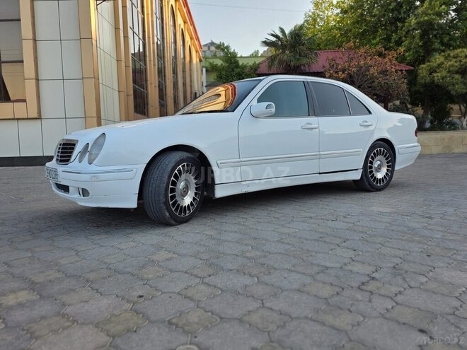 Mercedes E 220-7