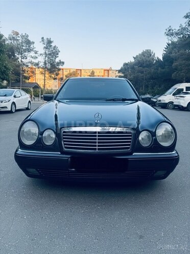 Mercedes E 230-9