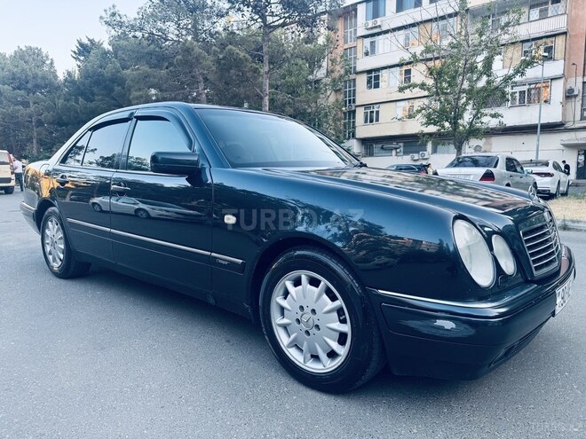 Mercedes E 230-8