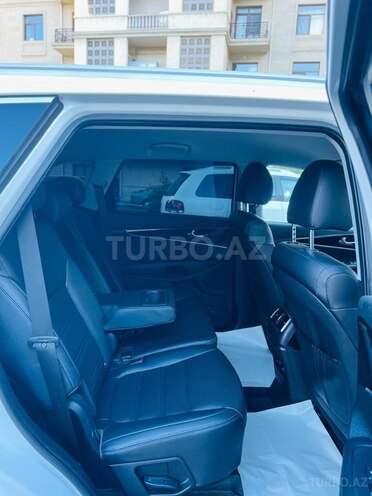 Kia Sorento-18