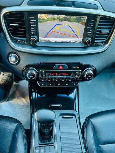 Kia Sorento-23