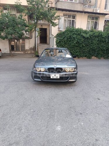 BMW 528-1