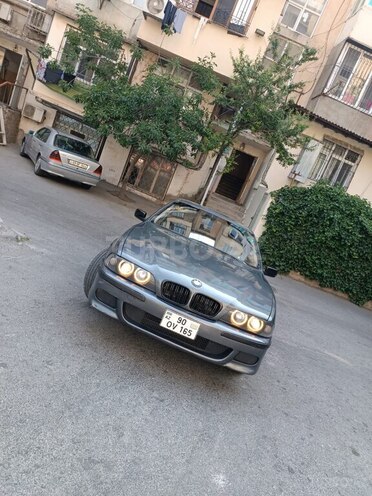 BMW 528-2