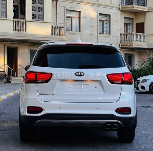 Kia Sorento-8