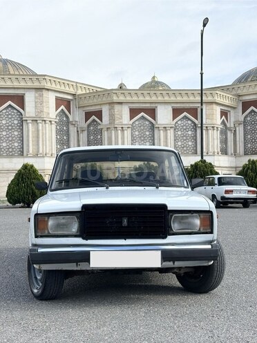 LADA (VAZ) 2107-1