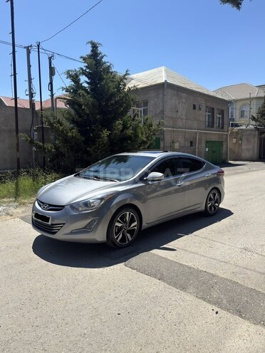 Hyundai Elantra-2