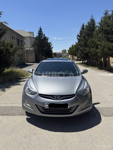 Hyundai Elantra-1