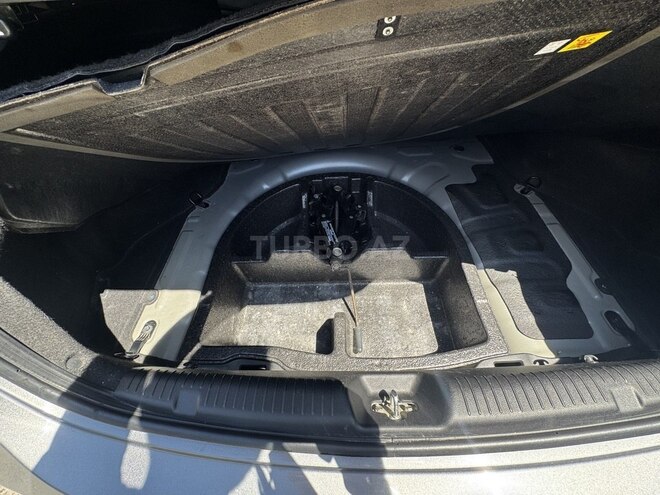 Hyundai Elantra-11