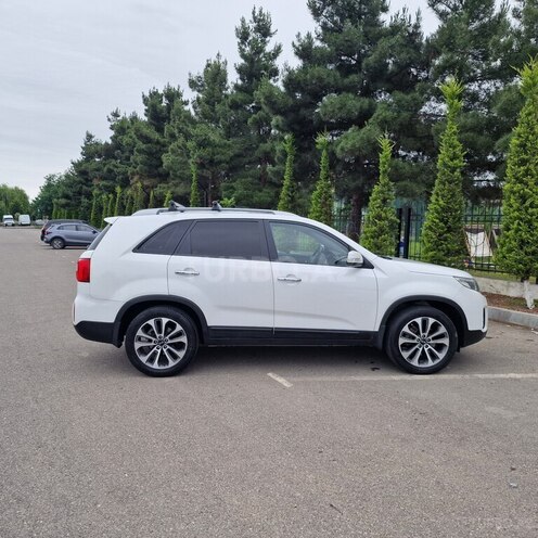 Kia Sorento-8