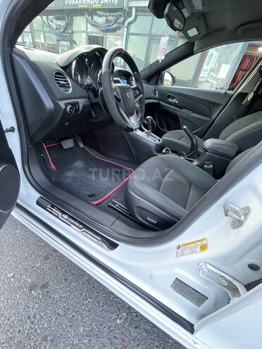 Chevrolet Cruze-14