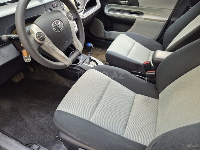 Toyota Prius C-15