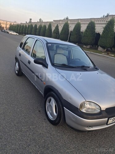 Opel Corsa-2