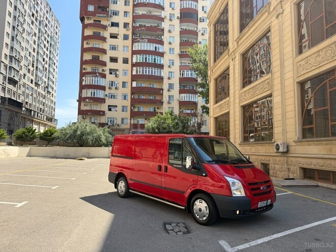 Ford Transit-5