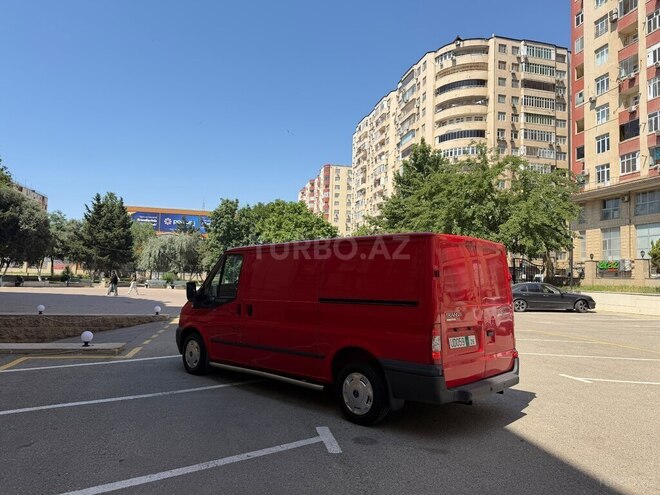 Ford Transit-3