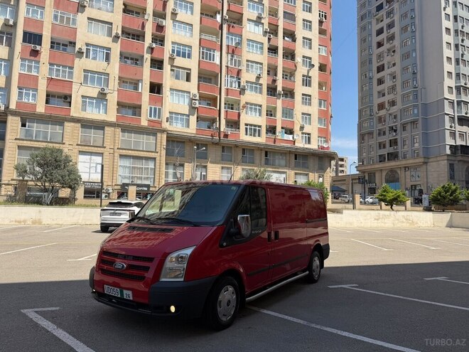 Ford Transit-2