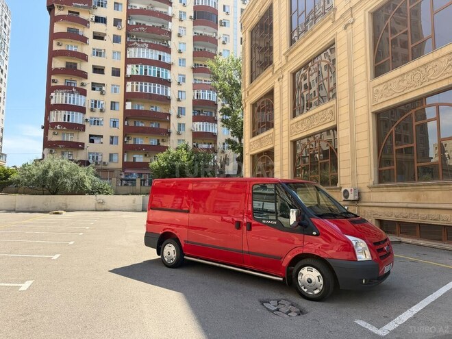 Ford Transit-1