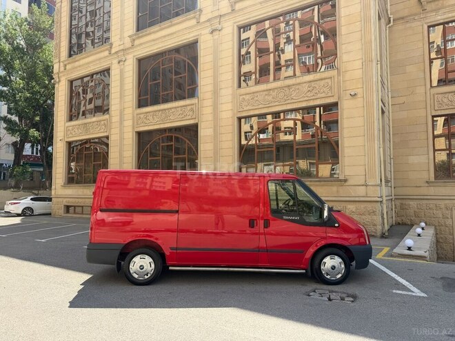 Ford Transit-4