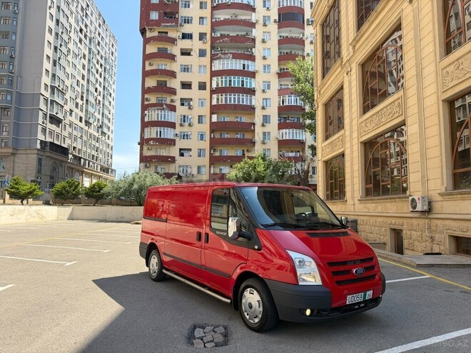 Ford Transit-7
