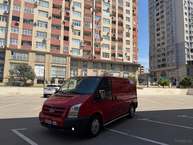 Ford Transit-9