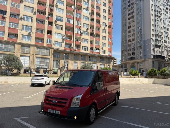 Ford Transit-12