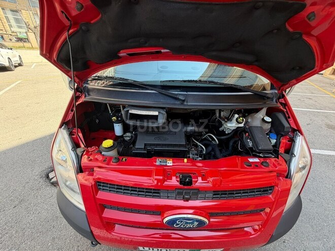 Ford Transit-19