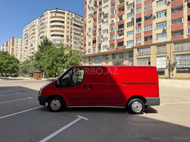 Ford Transit-21