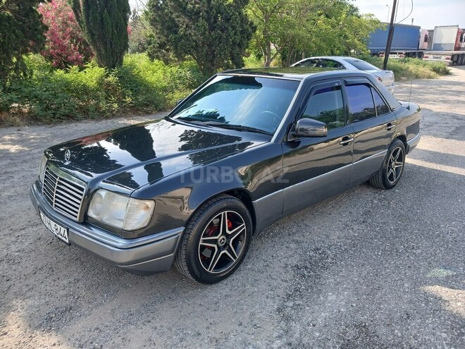 Mercedes 220 E-6