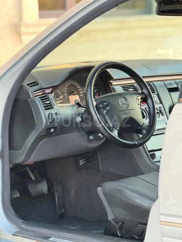 Mercedes E 220-18