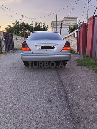 Mercedes C 220-2