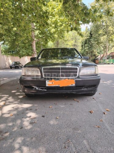 Mercedes C 220-1