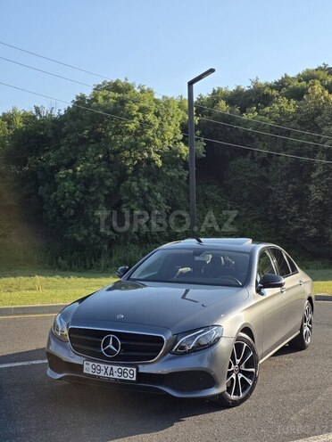 Mercedes E 300-2