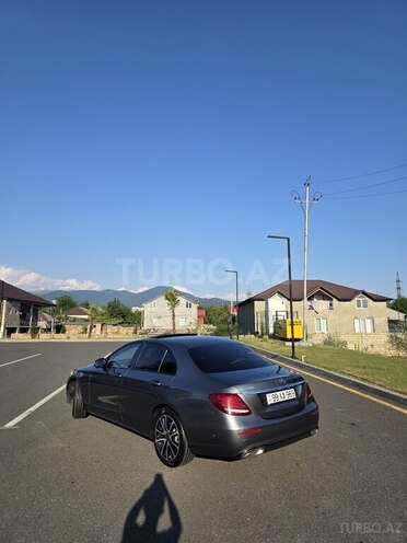 Mercedes E 300-6