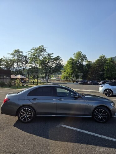 Mercedes E 300-10